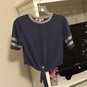 zumiez blue knot top!